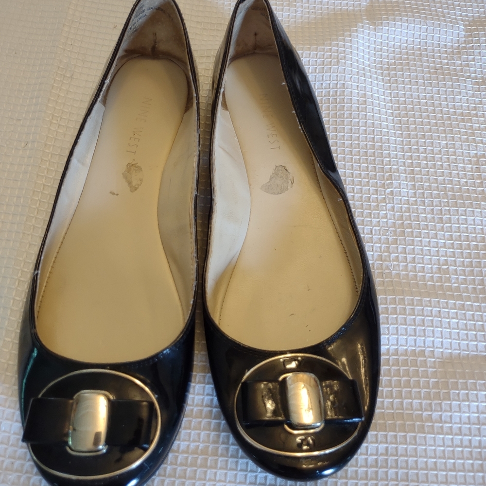 Nine West Flats Black Gold bow
